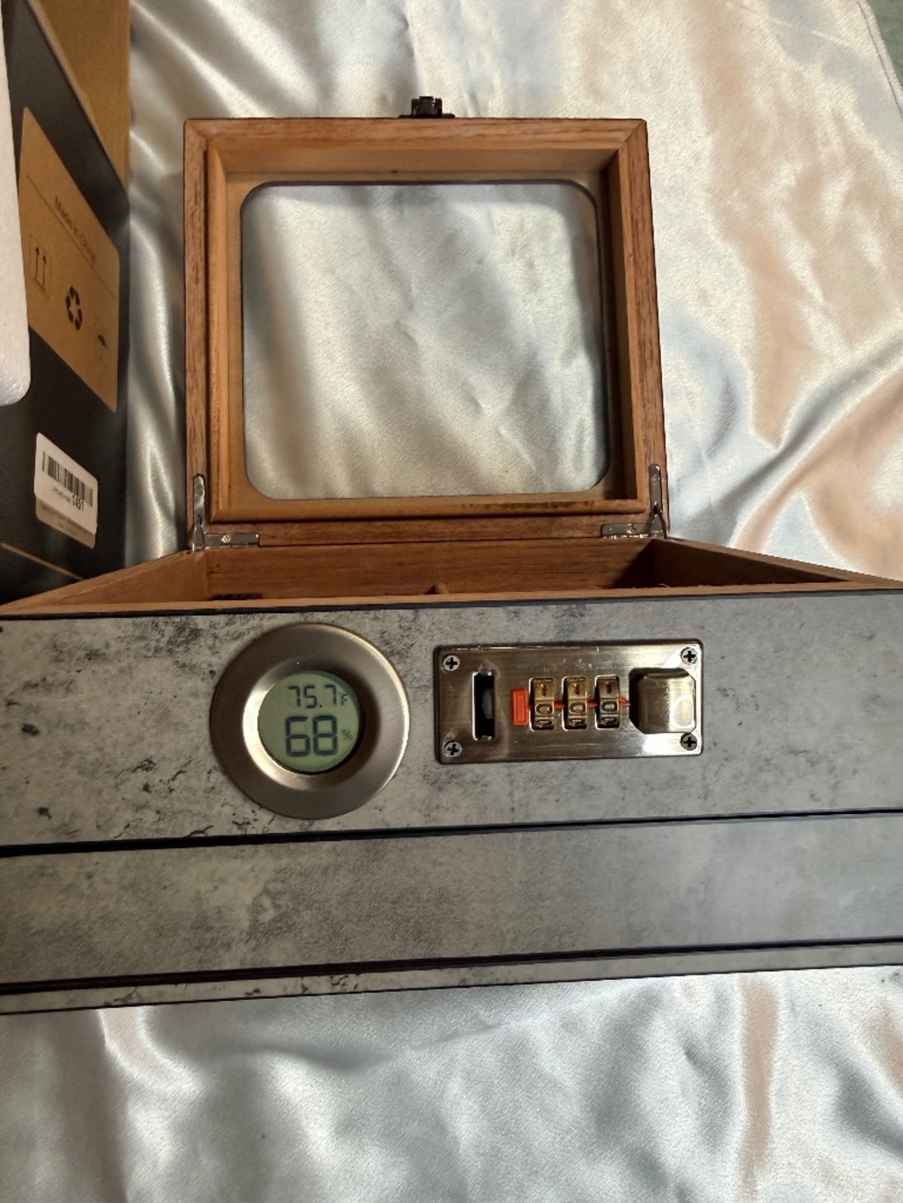 Tesonway Cigar Humidor Box with Hygrometer & Combination Lock